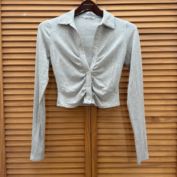 Reformation Tops - Reformation Light Gray Ribbed Button-Down Shirt size small